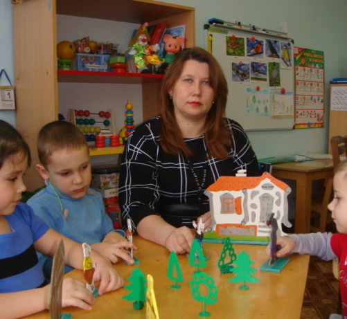 &nbsp; &nbsp; &nbsp; <span style="font-weight: bold; text-decoration: underline;">Попкова Оксана Александровна</span> - председатель МО учителелей-дефектологов, догопедов
